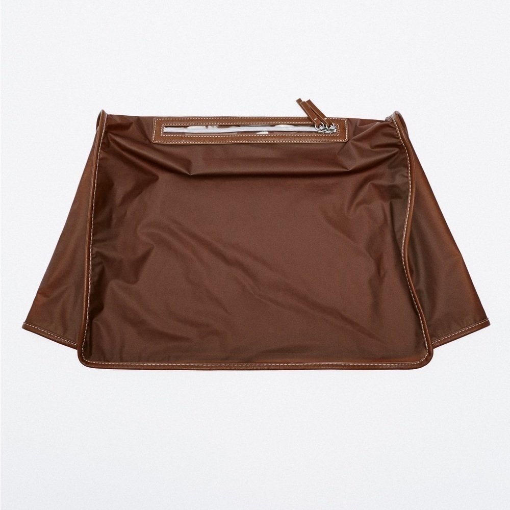 Nwt. Zara Brown Waterproof Bag Protector.